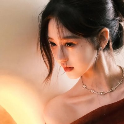 芒果和红色轮椅